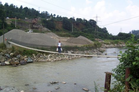  Akarsu köyü etekleri dere kenarından faydalanmaktadır